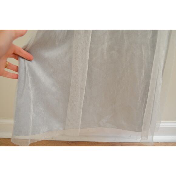 Y2K BCBG Strapless Tulle Rhinestone Gown Size 8 - Picture 5 of 8